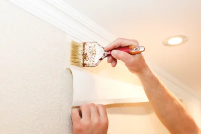 Pose de papier peint à Sénoville — revêtements muraux et toiles de verre